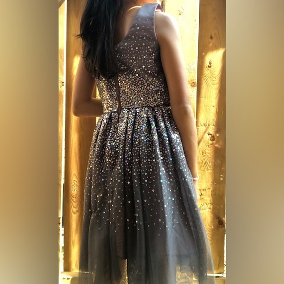 Dress - Picture 2 of 4